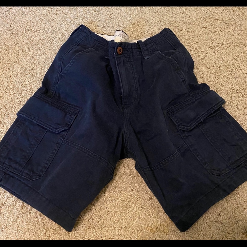 Hollister Classic Cargo shorts Size 28